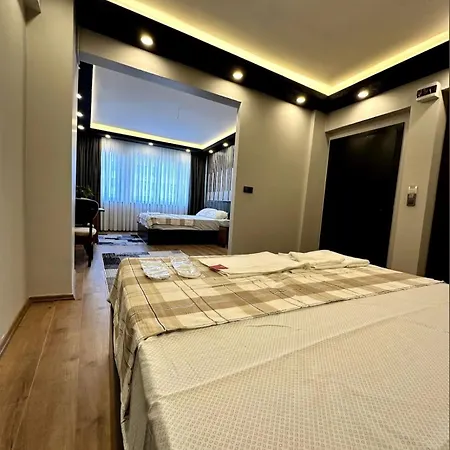 Hotel The Port Palace